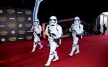 A Força está com Star Wars nas salas de cinema, mas não em Wall Street