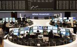 Abertura dos mercados: Bolsas em terreno negativo, euro e petróleo em alta