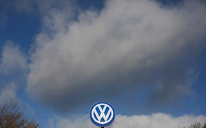 Volkswagen reduz em 40% salários dos gestores