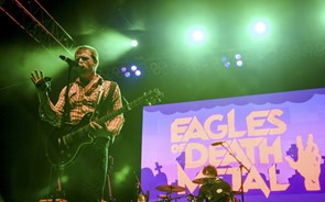 Bilhetes para concerto em Paris dos Eagles of Death Metal esgotam em 30 minutos