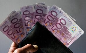 BLOOMBERG TV - Why Finland Wants to Pay Citizens 800 Euros a Month