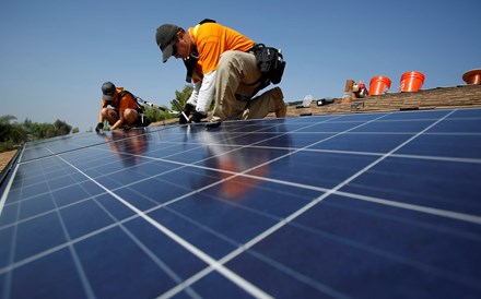 Centrais solares não saem do papel