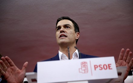 PSOE retoma negociações à esquerda sem o Cidadãos à mesa