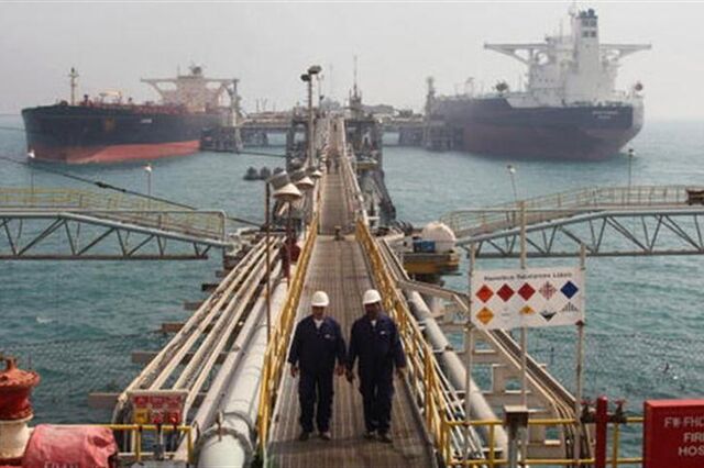 Derrocada do petróleo arrasa matérias-primas