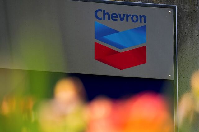 Chevron paga 33 mil milhões para comprar rival Anadarko