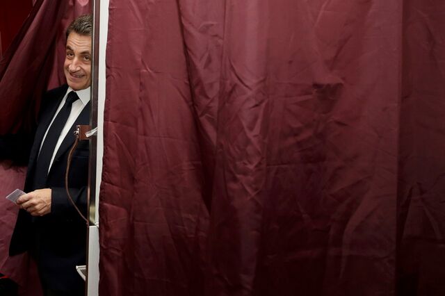 Fraude no financiamento da campanha leva Sarkozy à justiça