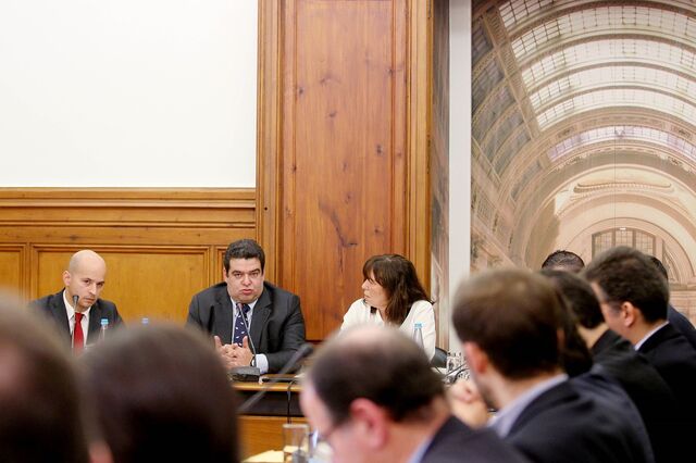 Governo promete informar Parlamento sobre os milionários que não pagam impostos 