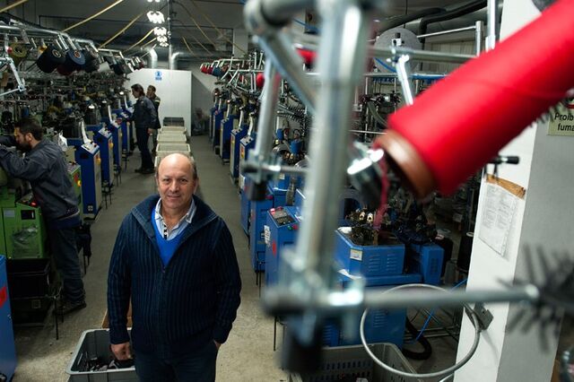 Fábrica de Barcelos já está a produzir meias para o Irão