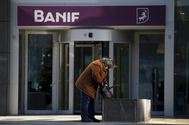 INE vence braço de ferro com Carlos Costa sobre Banif