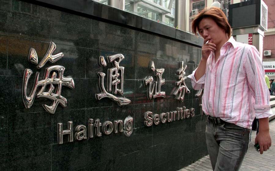 Haitong Bank, o novo nome do BESI: O Novo Banco herdou o BESI pronto para a venda. Acordou a alienação com os chineses da Haitong por 379 milhões de euros. O grupo mudou-lhe o nome. Agora, é Haitong Bank. A casa-mãe até já injectou 100 milhões na instituição. José Maria Ricciardi mantém-se à frente do banco de investimento.  