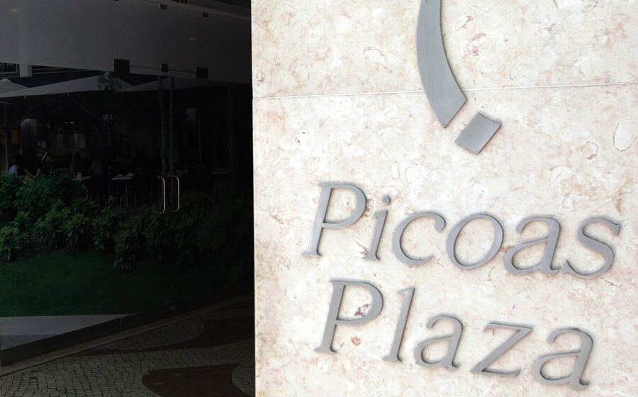 Picoas Plaza