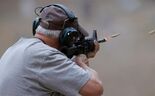 Maior gestora de fundos do mundo aponta mira a fabricantes de armas 