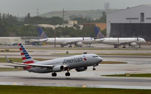 Falha ameaça deixar milhares de voos da American Airlines sem piloto na época de Natal