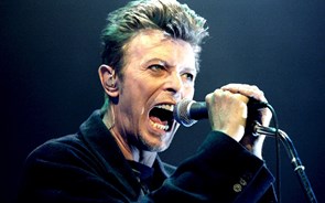 Leilão de obras de arte de David Bowie garante perto de 28 milhões de euros