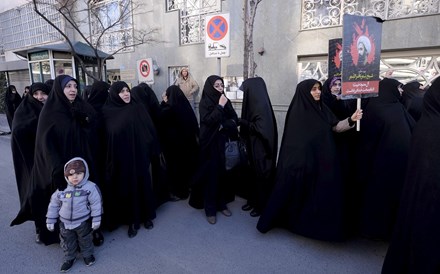 Capitais pedem ao Irão e à Arábia Saudita para diminuírem tensão