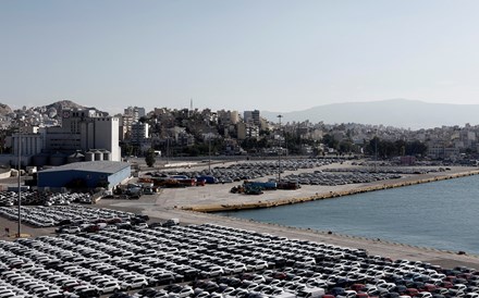 Grécia pede a chineses para melhorarem oferta pelo Porto de Pireu