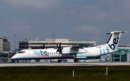 Companhia aérea britânica Flybe entra em liquidação judicial e cessa atividades