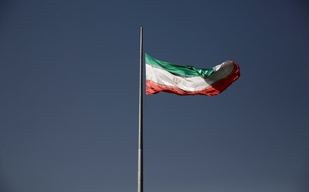 Irão deverá assinar acordo para vender petróleo à italiana Eni