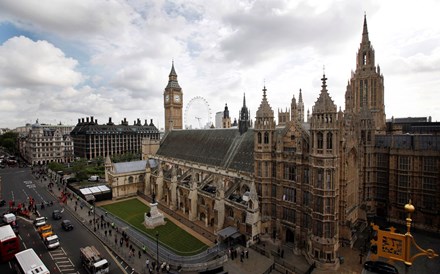 O Palácio de Westminster poderia valer 385 milhões de euros.