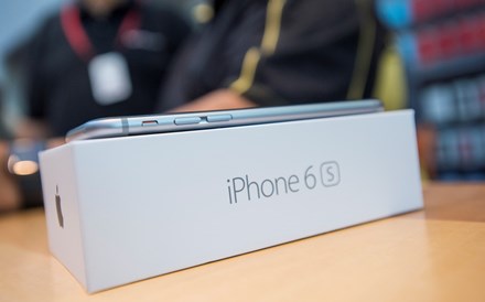 Apple afunda 3,5% em Frankfurt após vendas decepcionantes