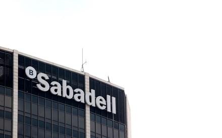 Queda das acções do BCP pesa 92 milhões nos resultados do Sabadell