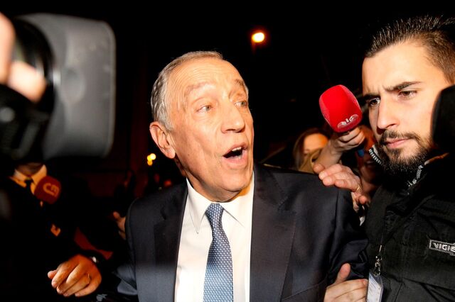 Sondagem: Marcelo arrasa Cavaco em popularidade