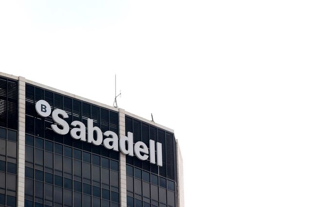 Bruxelas abre processo contra Espanha por intervenção na OPA do BBVA ao Sabadell