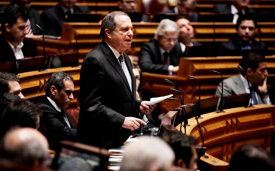 CARLOS CÉSAR