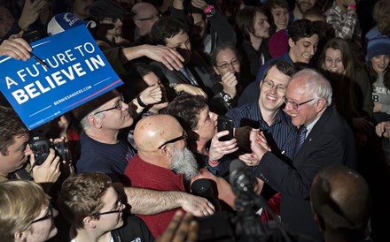 Sanders fala em 'empate virtual' com Clinton no 'caucus' democrata no Iowa