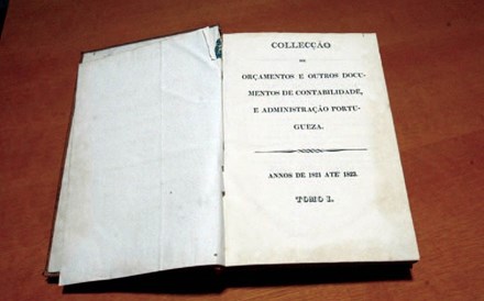 História do primeiro orçamento do Estado