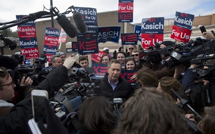 John Kasich conquista o segundo lugar nas primárias republicanas de New Hampshire com 15,9% dos votos.