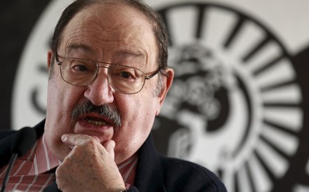 Morreu o escritor italiano Umberto Eco