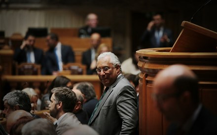 António Costa 'estuda soluções' para Novo Banco mas PCP quer nacionalização já