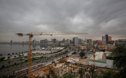 Chineses ganham mais de mais de mil milhões em obras públicas em Angola