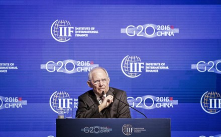 Schäuble admite que Alemanha terá de pagar mais para a UE