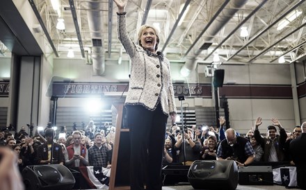 Hillary Clinton embala para a 'Super terça-feira'