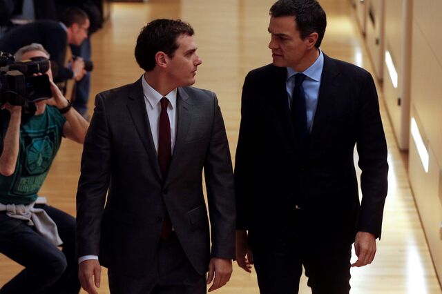 PSOE venceu e Vox surpreendeu na Andaluzia, mas é o Cidadãos a decidir