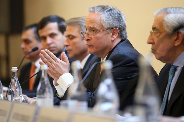 Remuneração de Ulrich em 2015 baixou para 592 mil euros