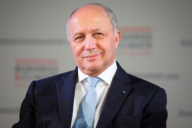 Demissão do MNE francês antecipa remodelação governamental