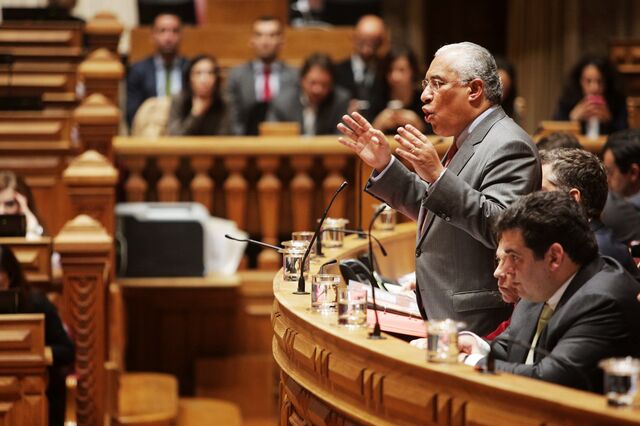 Estado não prestará garantias na venda do Novo Banco, promete Costa