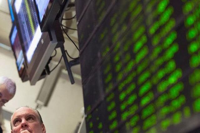 Mercados reagem à decisão do FBI sobre Clinton