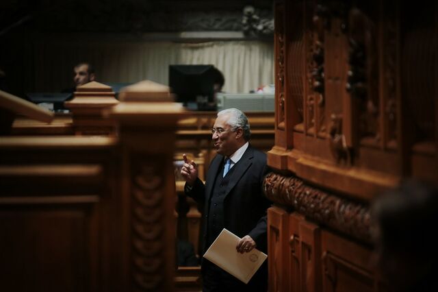 António Costa evita falar da reestruturação da dívida