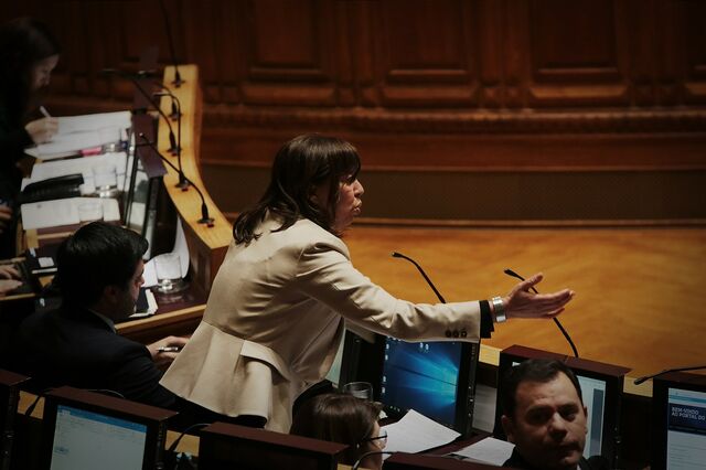 Parlamento envia para o Ministério Público lista de bancários ligados a créditos ruinosos