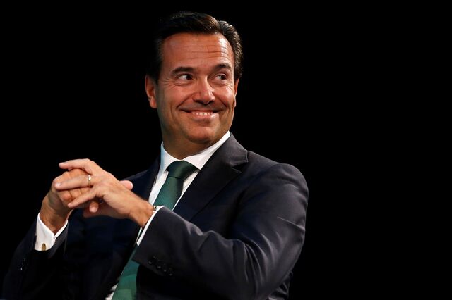 Lloyds de Horta Osório encaixa 4,6 mil milhões com venda de activos ao Barclays