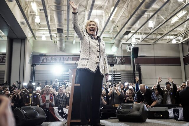 Hillary Clinton embala para a 'Super terça-feira'
