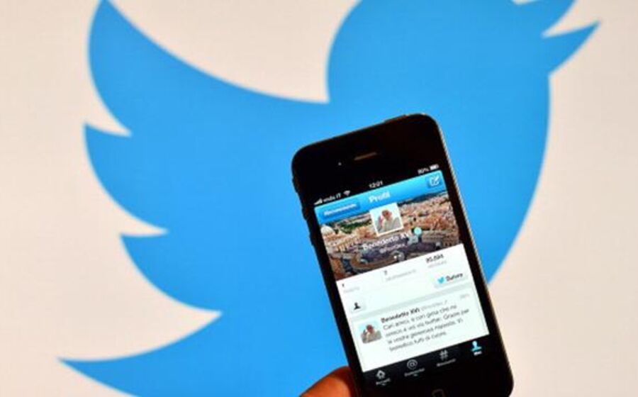 BLOOMBERG TV - Twitter Fails to Add New Users in 4Q