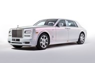 A Rolls Royce foi comprada em 1998.