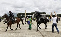 No dia da tomada de posse de Lula da Silva, houve manifestações em Brasília.