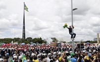 No dia da tomada de posse de Lula da Silva, houve manifestações em Brasília.