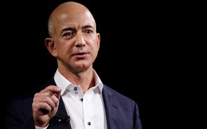 Bezos está a vender acções da Amazon para tentar levar pessoas ao espaço